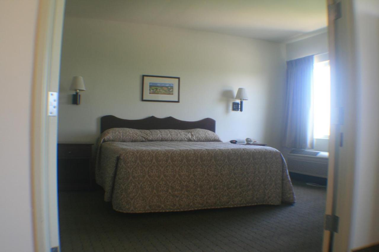 Montgomery Gasthof Amish Village Inn מראה חיצוני תמונה