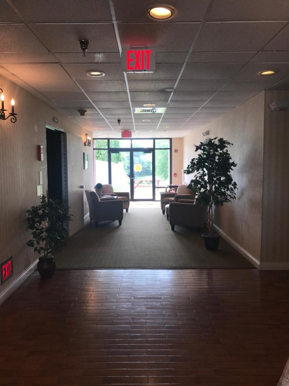 Montgomery Gasthof Amish Village Inn מראה חיצוני תמונה