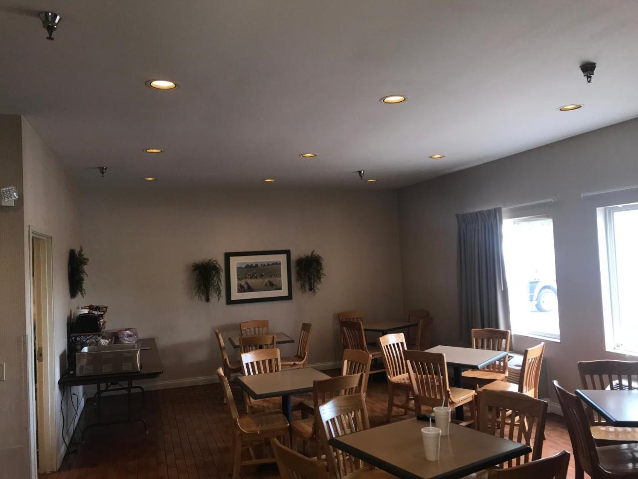 Montgomery Gasthof Amish Village Inn מראה חיצוני תמונה