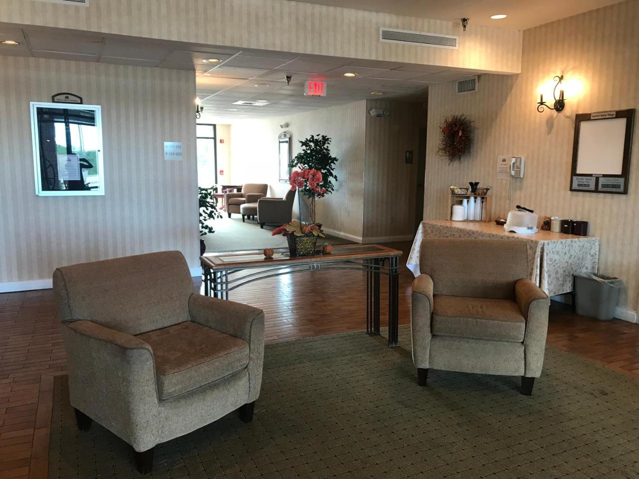 Montgomery Gasthof Amish Village Inn מראה חיצוני תמונה