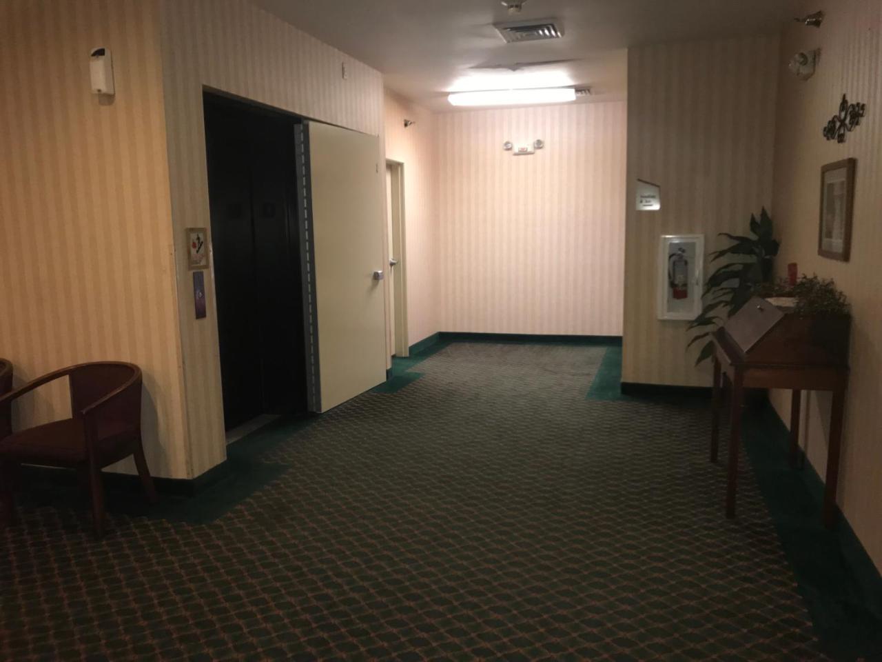 Montgomery Gasthof Amish Village Inn מראה חיצוני תמונה